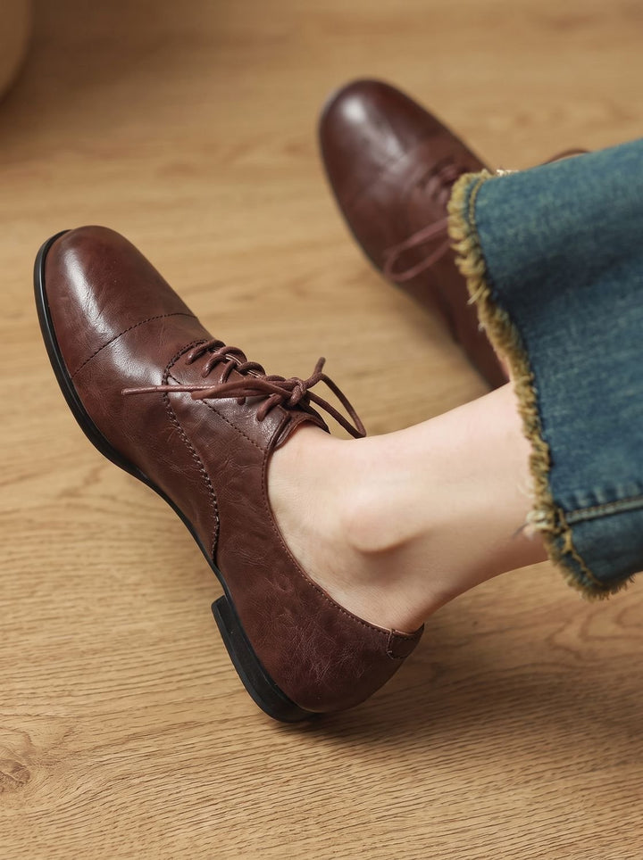 Women's Leather Flats with Classic Cap-Toe Design (12)
