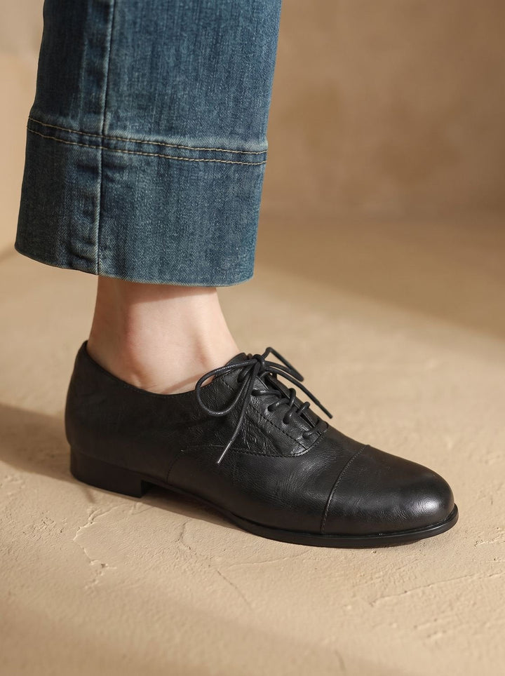 Women's Leather Flats with Classic Cap-Toe Design (15)