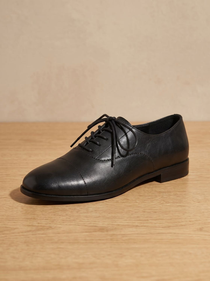 Women's Leather Flats with Classic Cap-Toe Design (20)