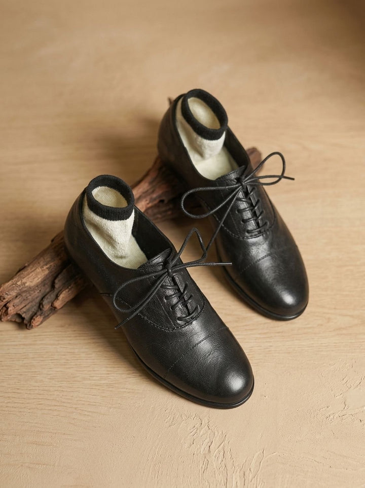 Women's Leather Flats with Classic Cap-Toe Design (22)