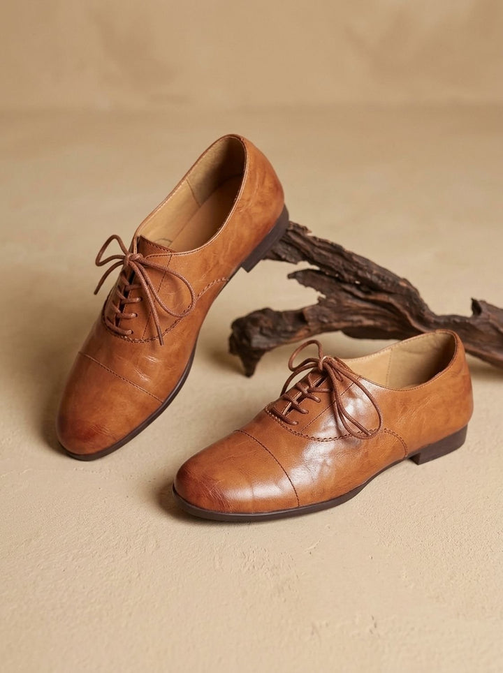 Women's Leather Flats with Classic Cap-Toe Design (7)