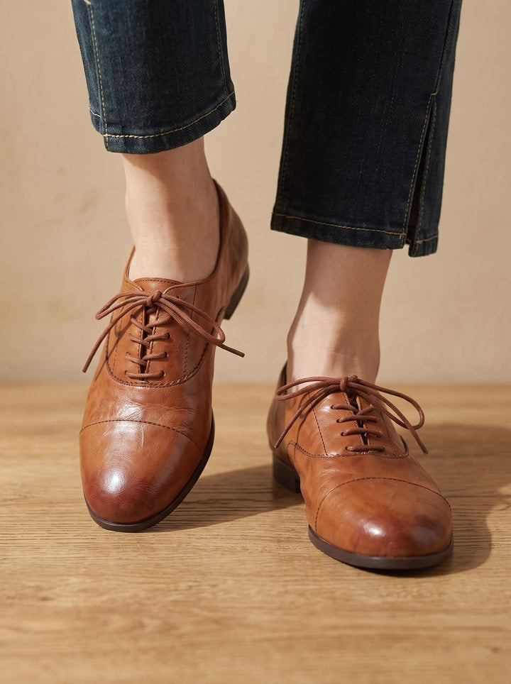 Women's Leather Flats with Classic Cap-Toe Design (8)