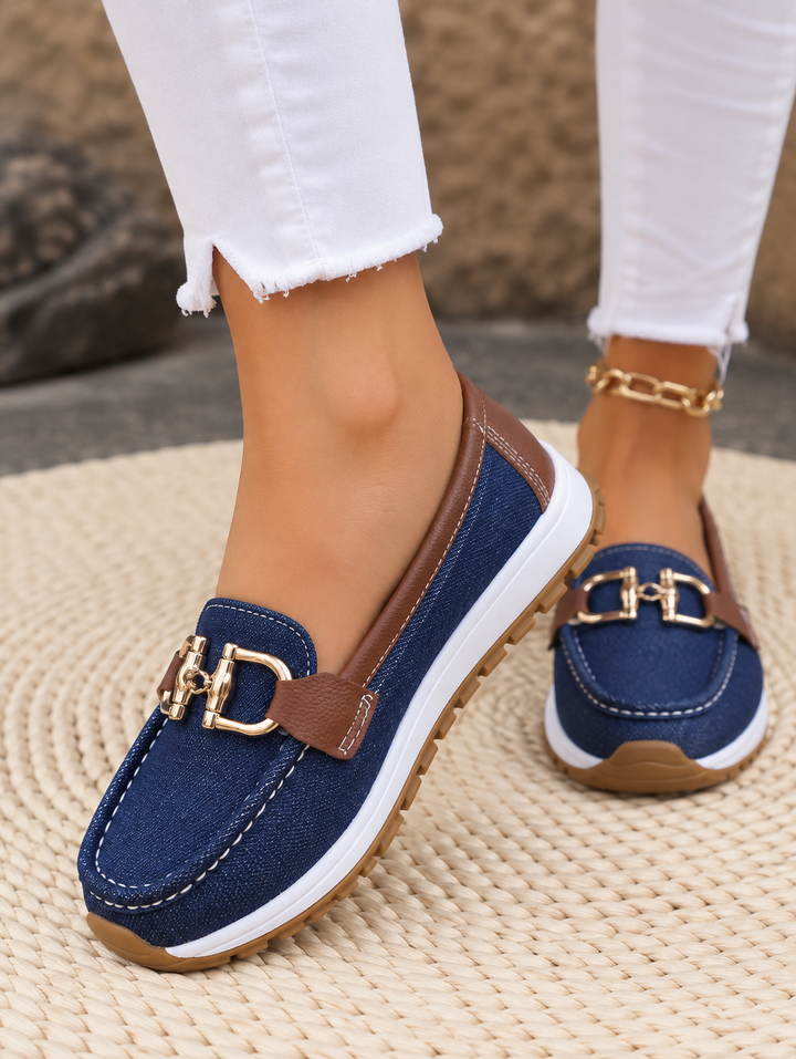 Women's Leather Flats with Elegant Buckle (5)