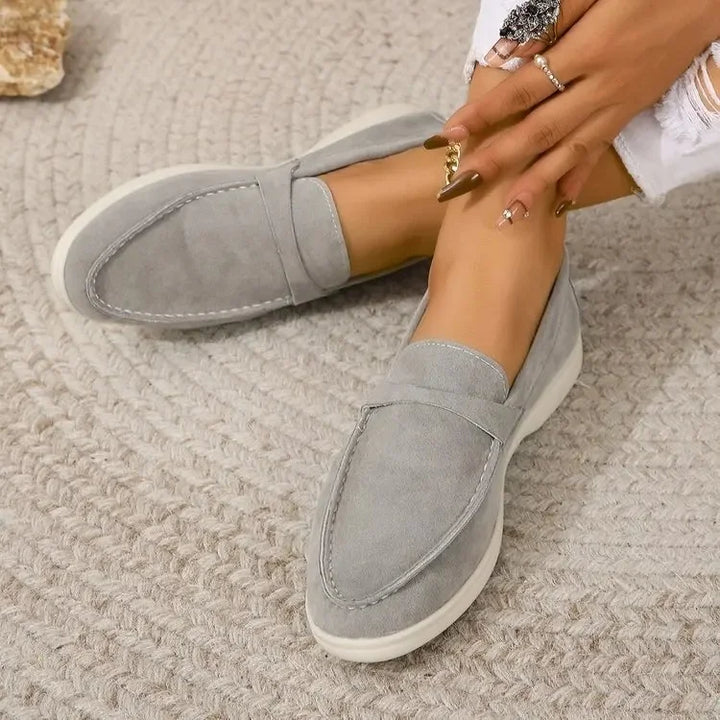 Women's Leather Flats with Elegant Suede Comfort (3)
