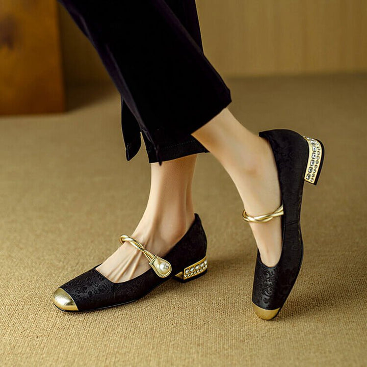 Women's Leather Flats with Embroidered Detail (3)