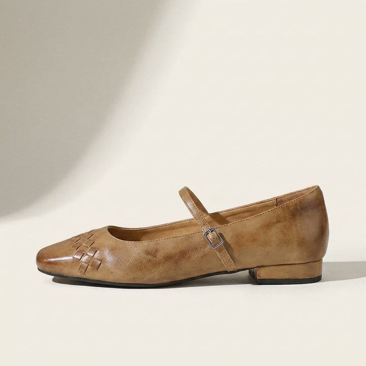 Women's Leather Flats with Retro Buckle Detail (7)