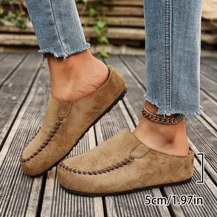 Women's Leather Flats with Tailored Polish (10)