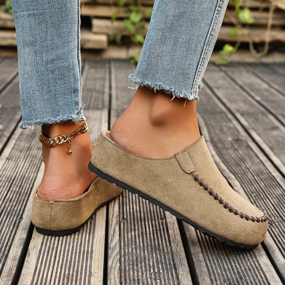 Women's Leather Flats with Tailored Polish (11)