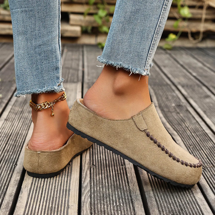 Women's Leather Flats with Tailored Polish (11)