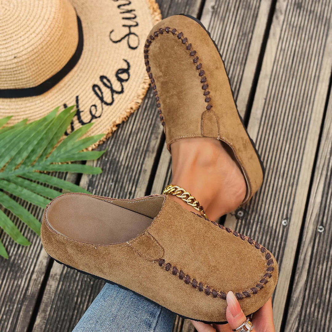 Women's Leather Flats with Tailored Polish (14)