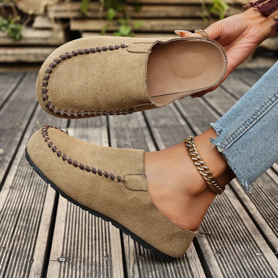 Women's Leather Flats with Tailored Polish (16)