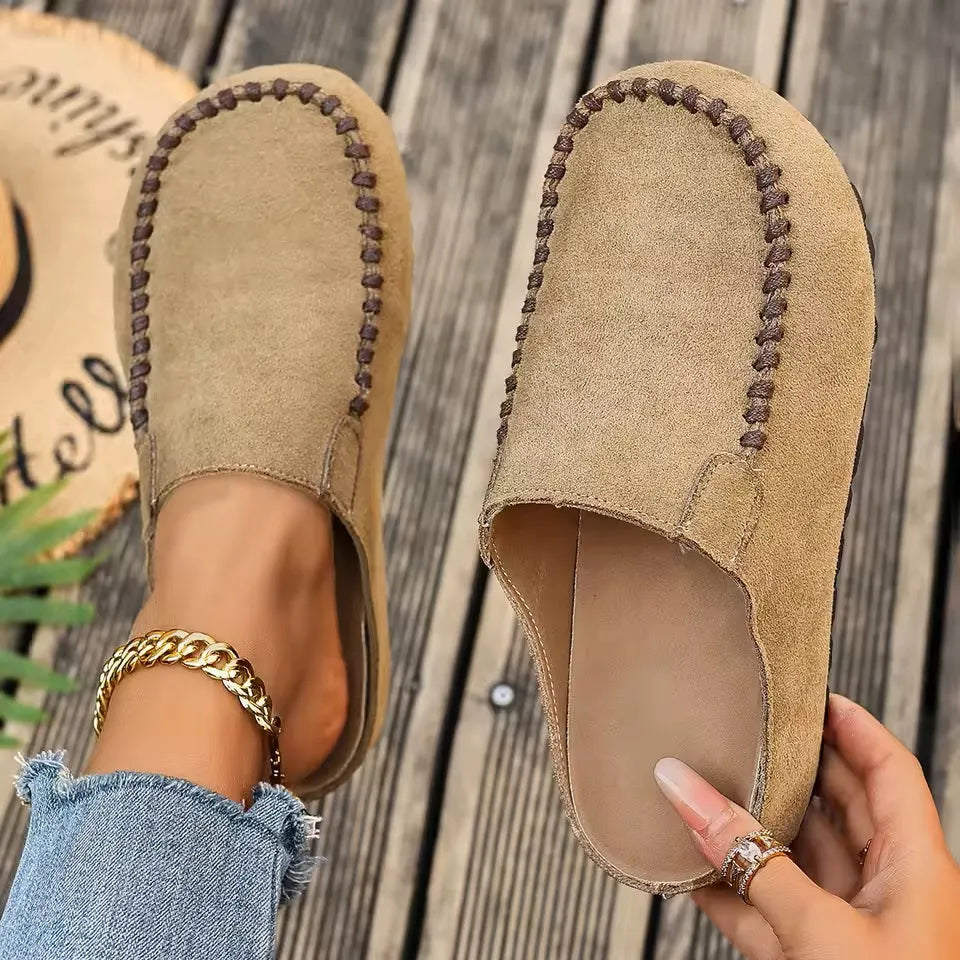 Women's Leather Flats with Tailored Polish in Beige