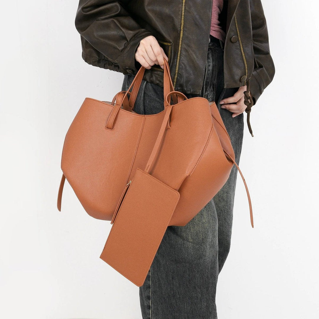 Women's Luxury Vintage Vegan Leather Laptop Bag (4)
