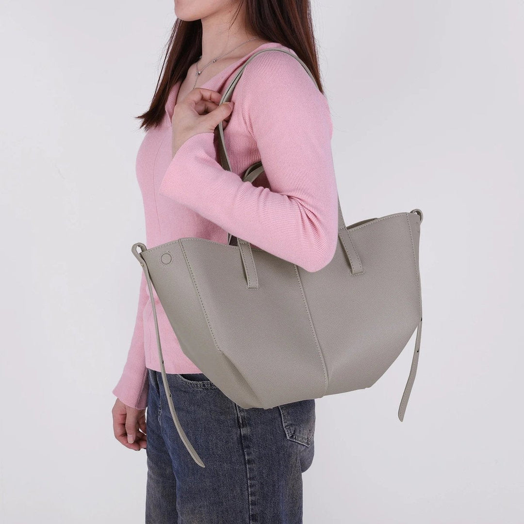 Women's Luxury Vintage Vegan Leather Laptop Bag (6)