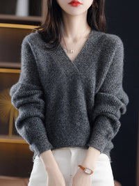 Naomi | Women's Minimalist V-Neck Knit Pullover