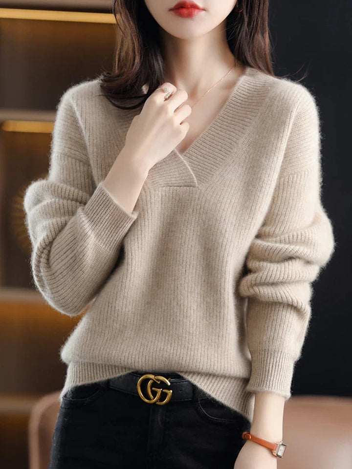 Women's Minimalist V-Neck Knit Pullover in Beige