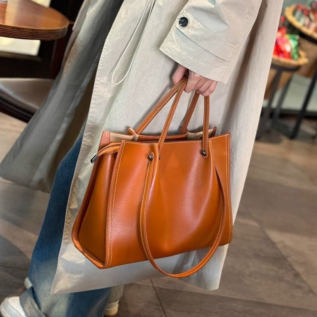 Women's Minimalist Vegan Leather Laptop Bag in Sonnenuntergangsgelb