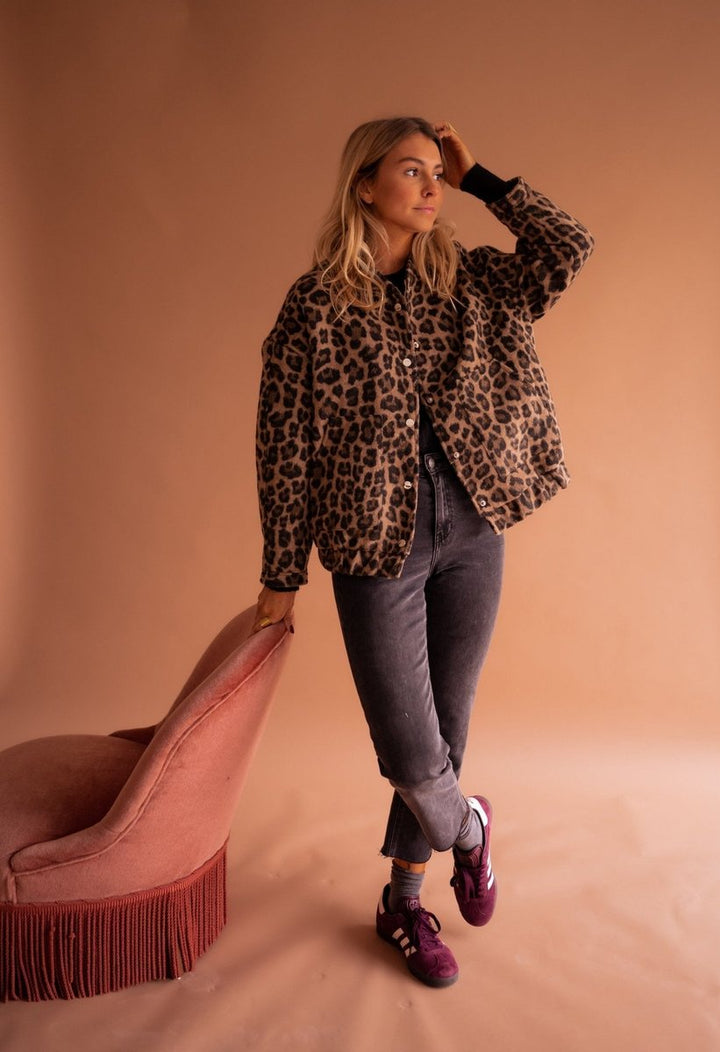 Women's Oversized Leopard Print Jacket (4)