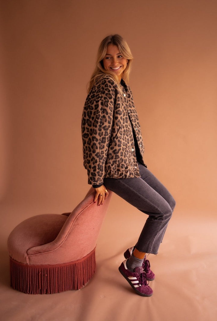 Women's Oversized Leopard Print Jacket (8)