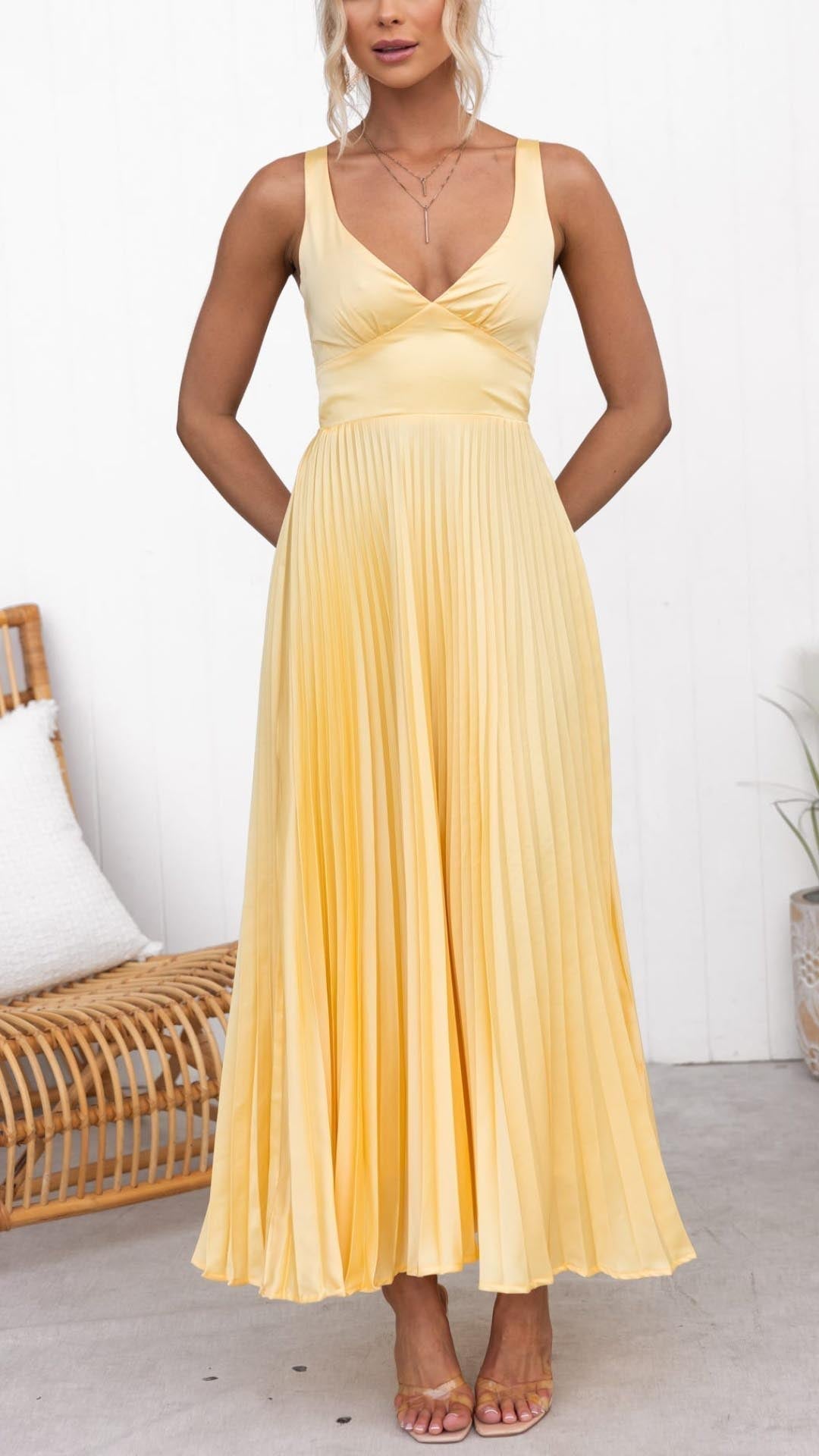 Women's Pleated Maxi Dress for Fall Weddings (2)