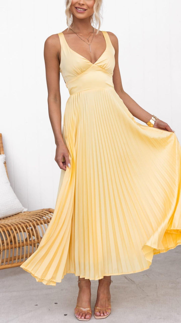 Women's Pleated Maxi Dress for Fall Weddings in Yellow