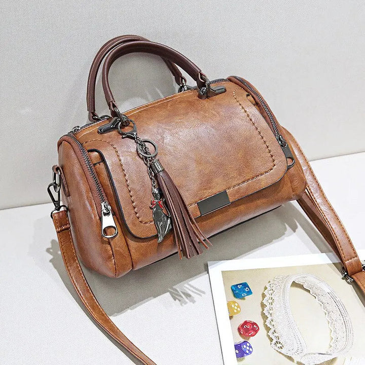 Women's Retro Leather Bag for Everyday Elegance (5)