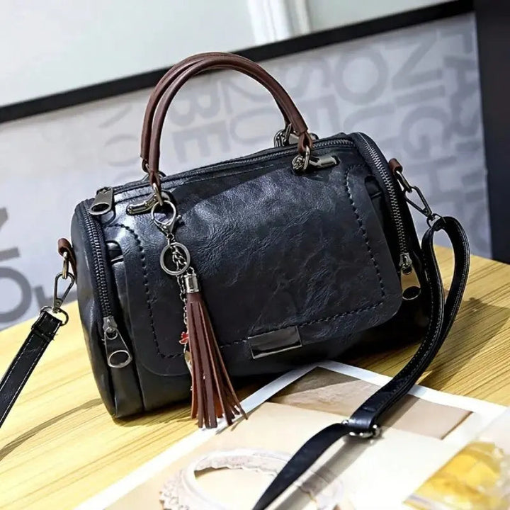 Women's Retro Leather Bag for Everyday Elegance in Black