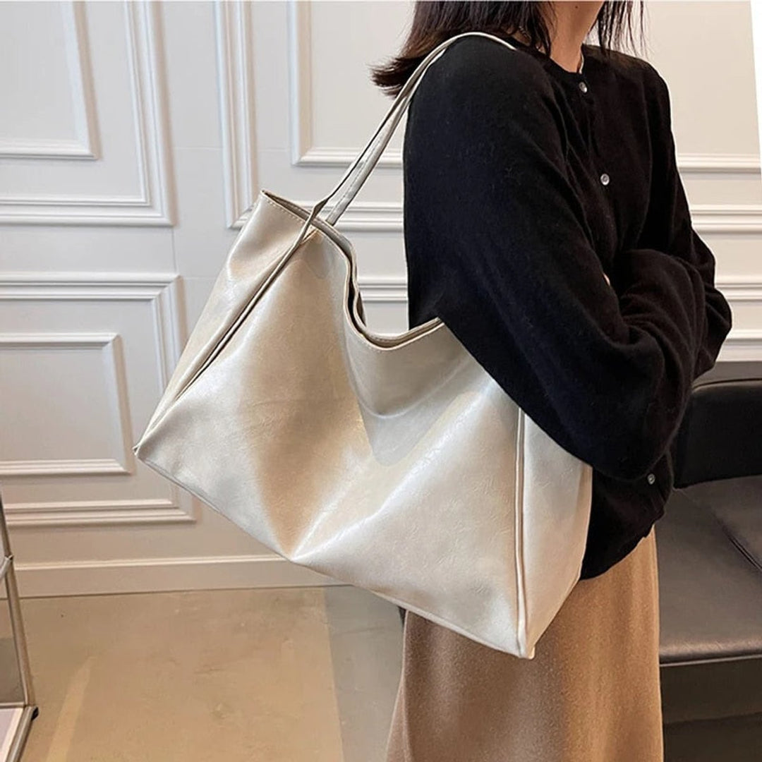 Women's Retro Leather Laptop Bag for Work (2)