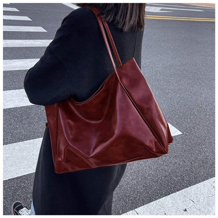 Women's Retro Leather Laptop Bag for Work (4)