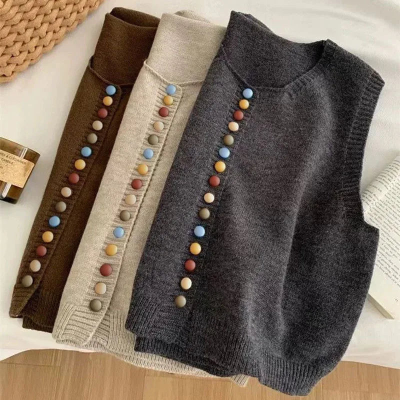 Women's Sleeveless Knit Cardigan with Button Details (7)