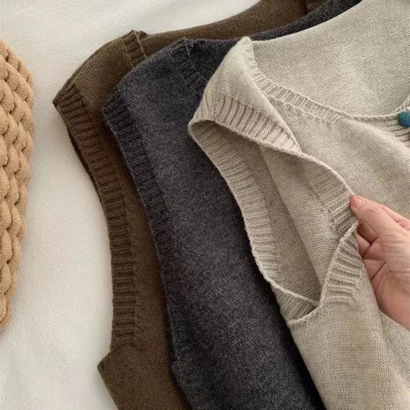 Women's Sleeveless Knit Cardigan with Button Details (8)