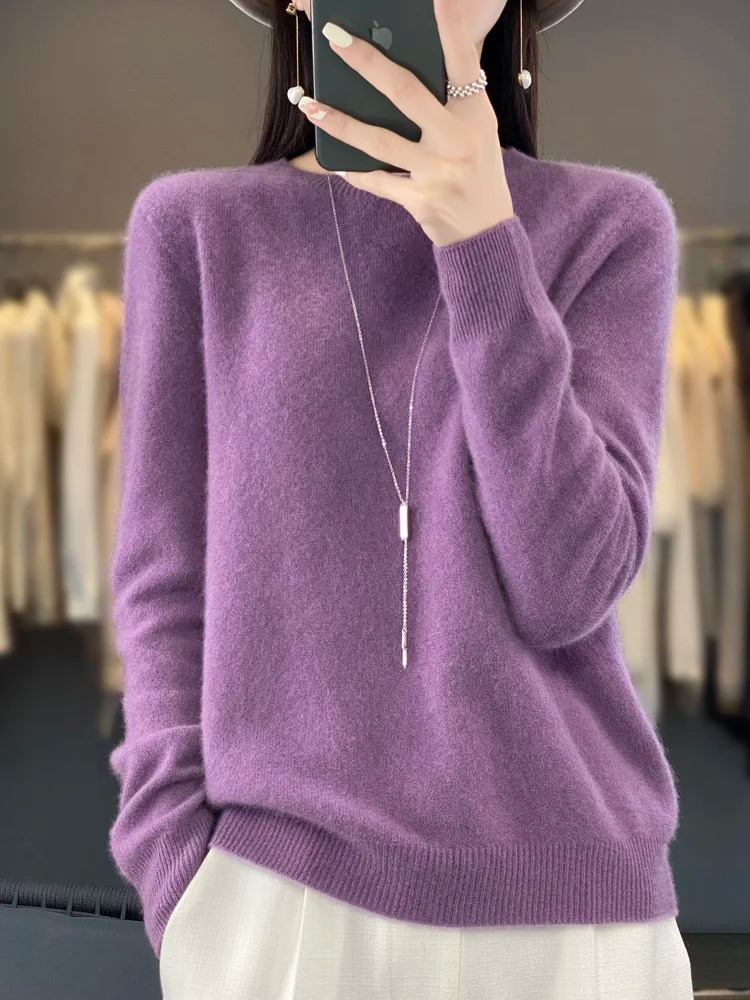 Women's Soft Ugly Christmas Sweater Pullover in Hellviolett