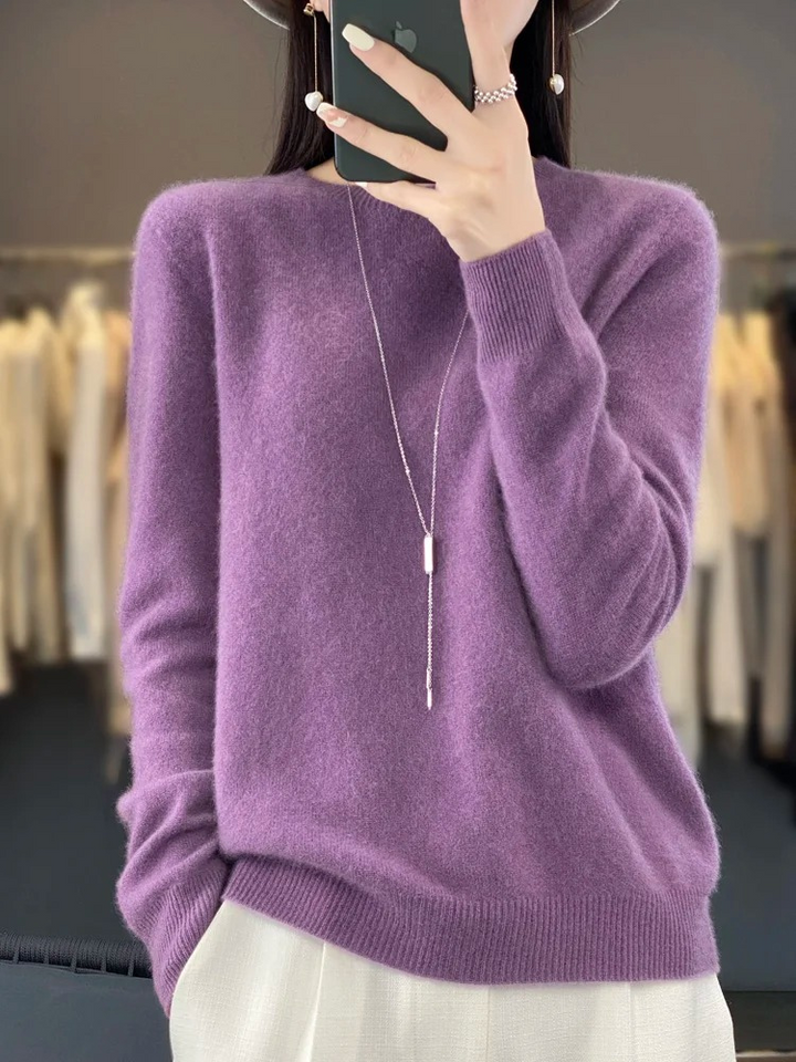 Women's Soft Ugly Christmas Sweater Pullover in Hellviolett