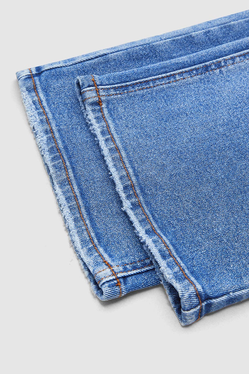 Women's Straight Leg Jeans for Fall (10)