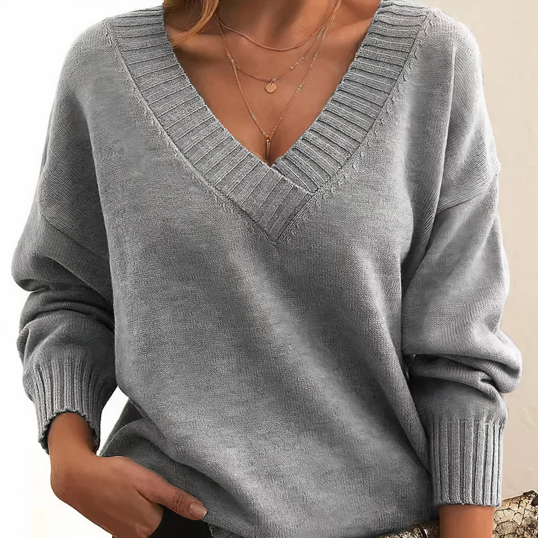Women's V-Neck Cashmere Sweater for Everyday Elegance in Grey