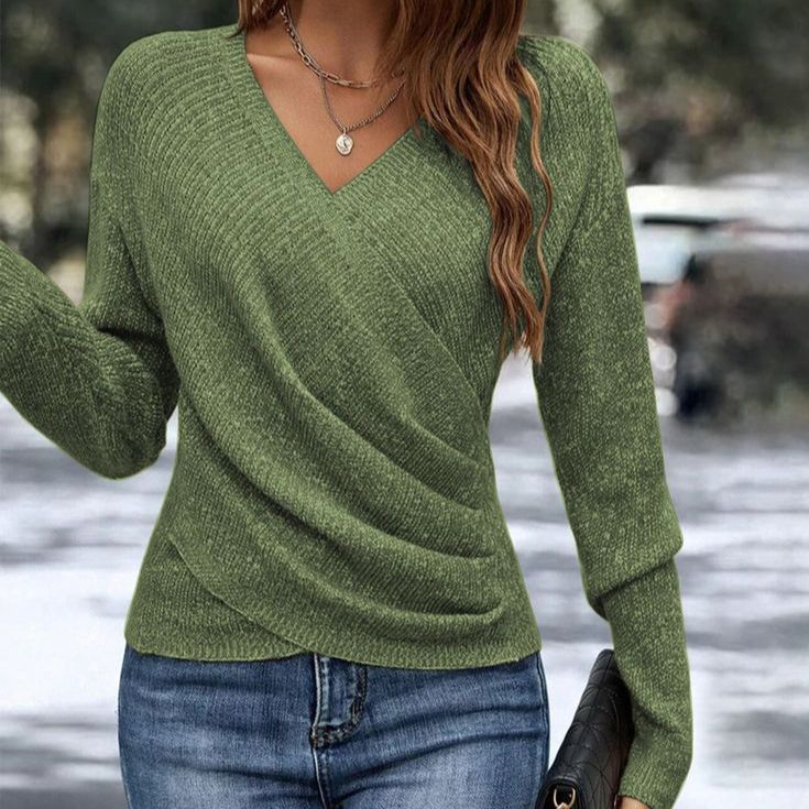 Women's V-Neck Sweater for Everyday Warmth in Green