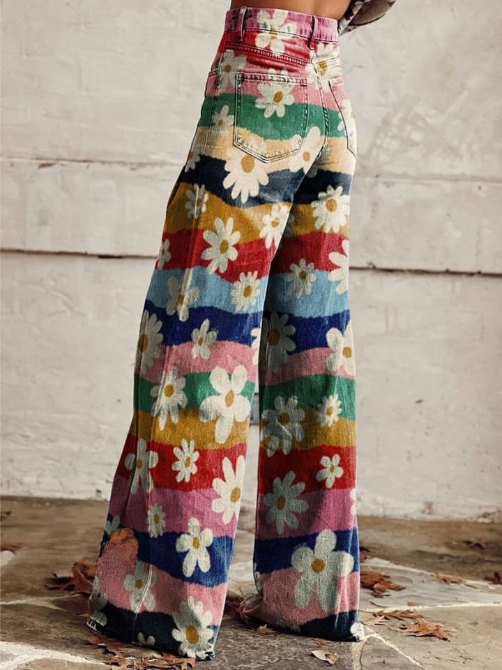 Women's Wide Leg Daisy Print Jeans in Multicolour