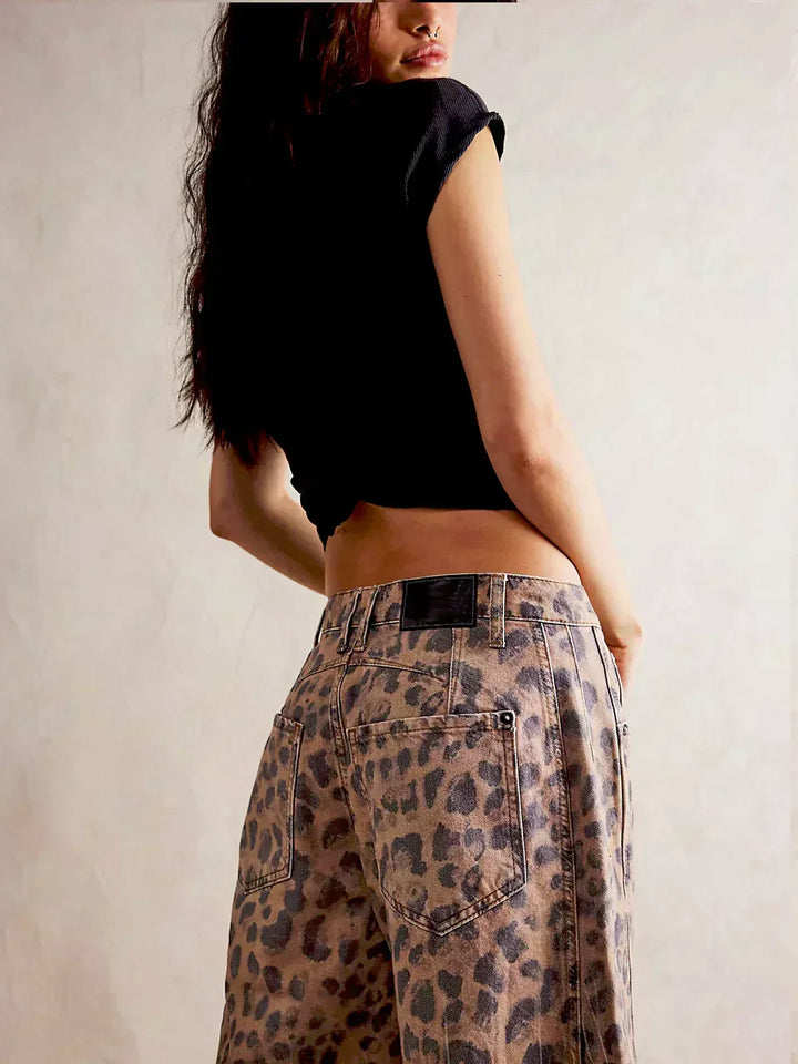 Women's Wide Leg Jeans with Animal Print (7)
