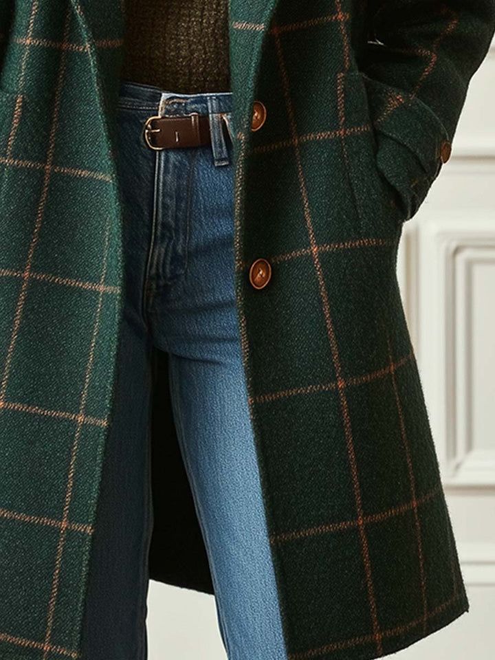 Women's Winter Coat in Tailored Plaid Tweed (4)